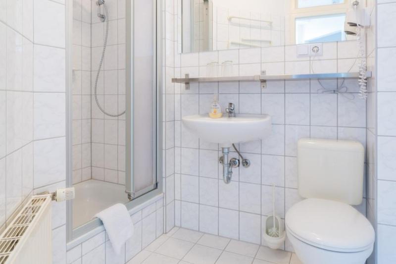 H&H Apartments Im Herzen Der Stadt In Der Lange Strasse Geraeumig Ruhig Mit Kueche Und Esstisch グライフスヴァルト エクステリア 写真